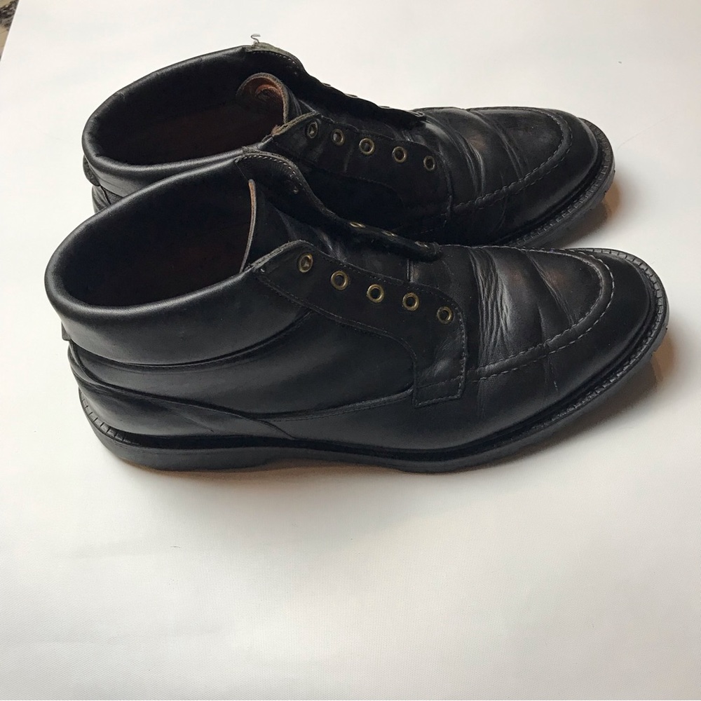 ALLEN EDMONDS Cascade Ankle Boots Mens Sz 9.5  Vibram Sole ( Read Description)